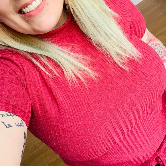 Tshirt - Picture 2 of 2